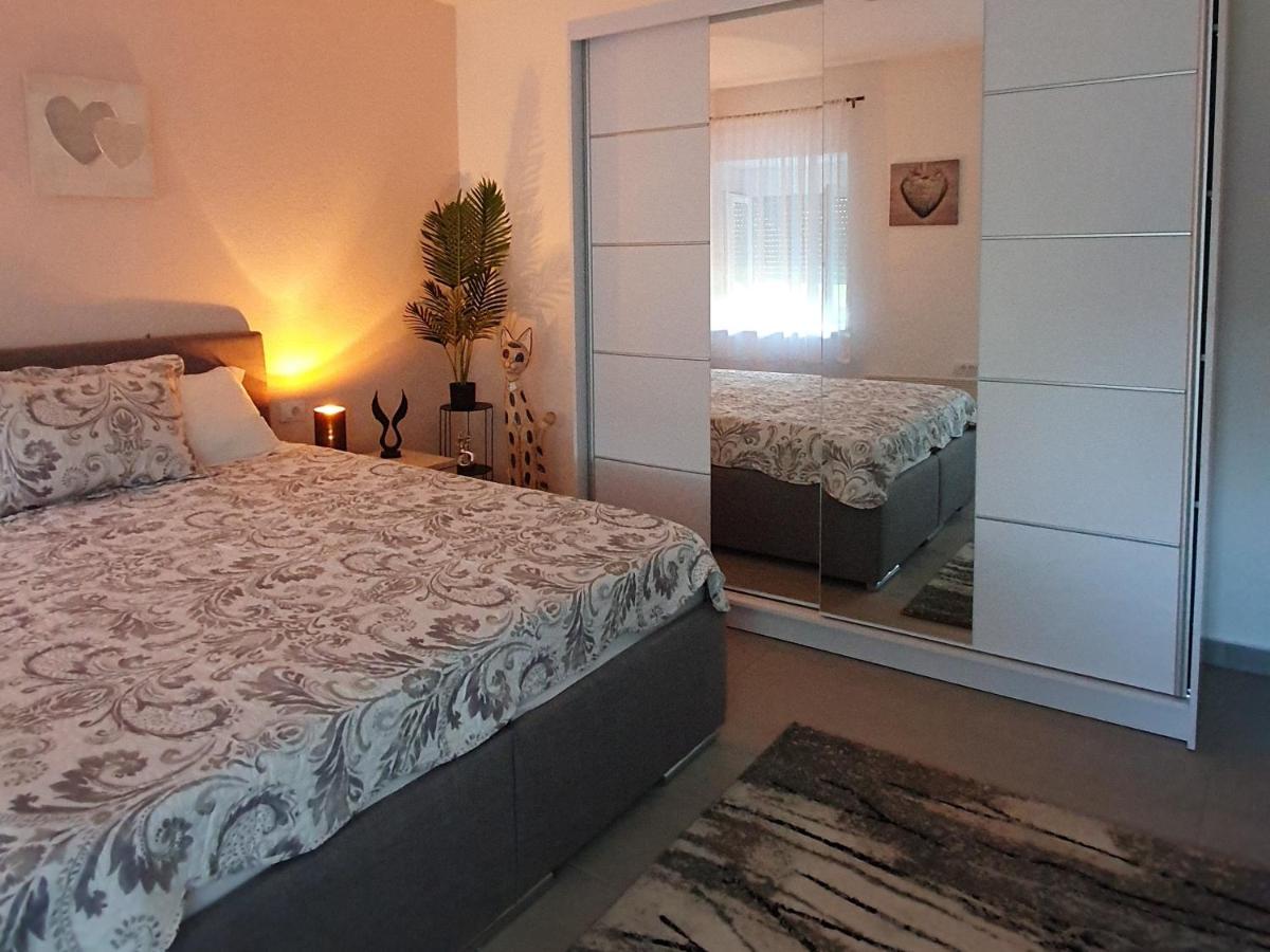 Afrodita Apartment Vrdnik Esterno foto