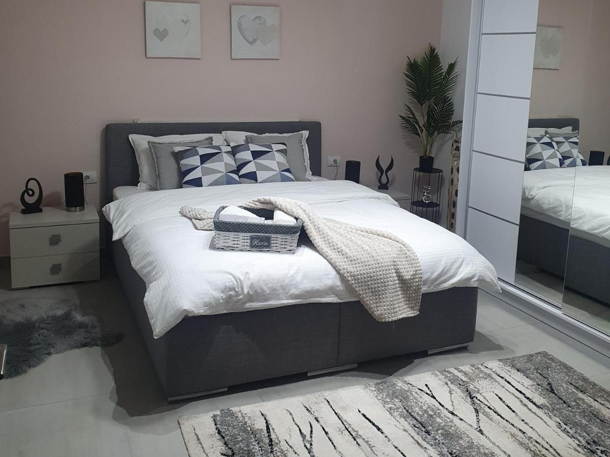 Afrodita Apartment Vrdnik Esterno foto